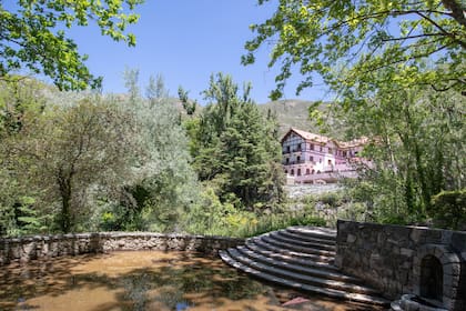 Entre curvas, la reserva Villavicencio, en Mendoza