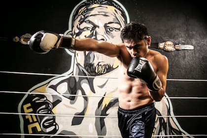 “Entre el fútbol, las mujeres y la cultura… ¡ya está, esta tierra es un paraíso!”, contó.