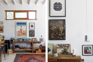 Entre el living y la cocina, una mesa de trabajo comprada en un galpón de antigüedades de San Andrés de Giles sostiene la colección de vinilos. Arriba, “El guardián de la sal”, de Pereyra Lucena, y un grabado de Pérez Celis, que se ve también en el detalle.