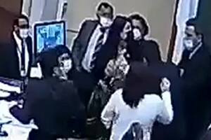 Entre insultos y agresiones, un diputado le pegó una trompada a otro y fue expulsado del Congreso