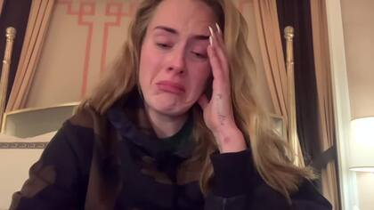 Entre lágrimas, Adele anunció la suspensión de su esperado nuevo show en Las Vegas