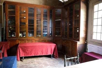 Entre las acciones previstas se incluye recuperar libros dedicados por sus autores, que se mudaron al Palacio Noel