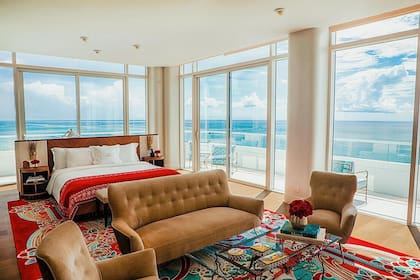 Entre las opciones de alojamiento del Faena Hotel, hay lujosas suites con dos, tres y hasta cuatro dormitorios