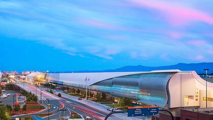 Entre los aeropuertos que tampoco reproducen el video se encuentra el de la Bahía de San Francisco-Oakland, en California