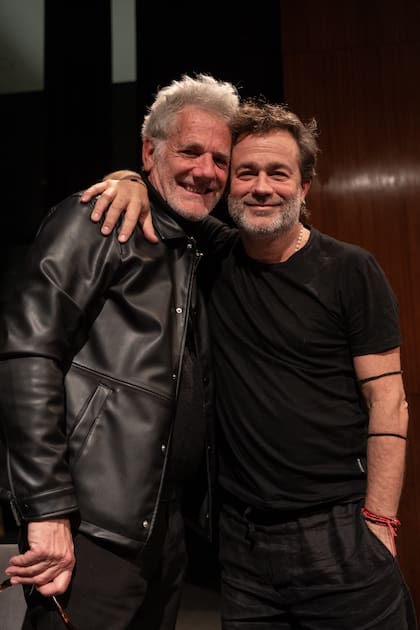 Entre los asistentes estaba el actor Gastón Pauls, medio hermano del escritor