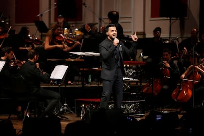 Entre los hits no faltó la celebrada "Despacito", uno de los momentos más esperados de la noche