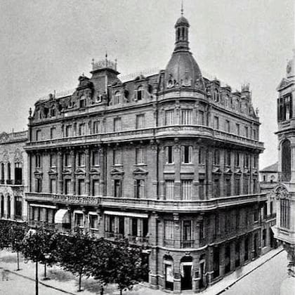 Entre los hoteles demolidos, los investigadores destacan el hotel Frascati Splendid, en Avenida de Mayo 1086 (esquina Cerrito), obra del arquitecto italiano Pablo Scolpini
(Gentileza: Alejandro Daniel Machado)