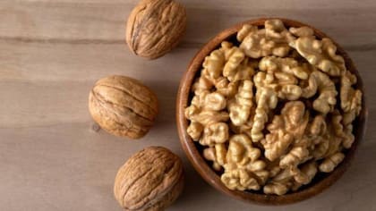 Entre los mejores alimentos figuran las nueces que aportan gran variedad de nutrientes