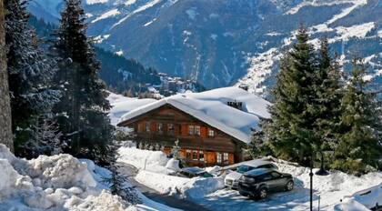 Entre los paisajistas de renombre se puso de moda entonces construir una “cabaña suiza”