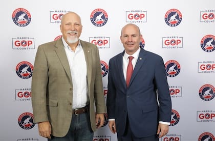 Entre los republicanos, el representante Chip Roy lidera con un 33% para las elecciones por la fiscalía general