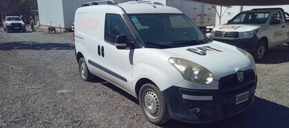 Entre los utilitarios que salen a subasta habrá un Fiat Doblo.