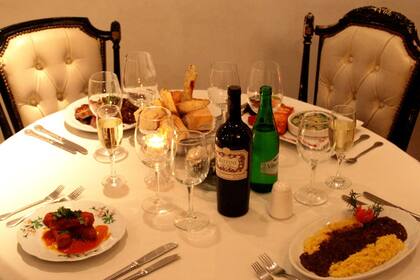 Entre muebles antiguos y ambientación elegante, Bonifacio propone una cocina de autor bien reconfortante