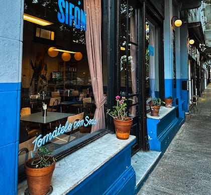 Entre tapas y platitos