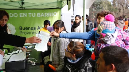 No tener DNI complica muchas situaciones cotidianas, como el acceso a la salud y la educación