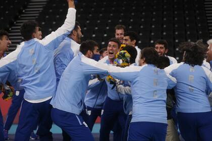 La fiesta argentina en Tokio, en plena premiación
