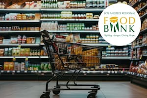 Comida gratis en Los Angeles: ¿dónde repartirán alimentos sin costo en noviembre 2025?