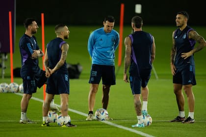 Entrenamiento de argentina en Doha, Qatar

Lionel Messi