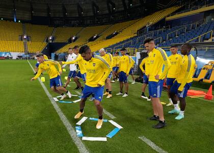 Entrenamiento de Boca en el Mrsool Park, de Arabia Saudita