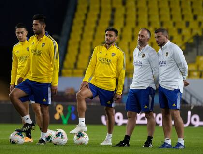 Entrenamiento de Boca Juniors, 13 de diciembre de 2021, MRSOOL Park, Arabia Saudita