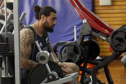 Entrenamiento de los All Blacks en el CENARD