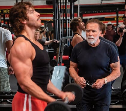 Entrenando duro junto a su padre días
antes del certamen