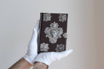 Un ejemplar de "Beedle, el Bardor", edición limitada de lujo