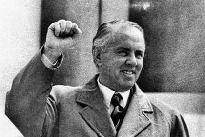 Enver Hoxha es considerado como uno de los tiranos más excéntricos que lideró la Europa comunista