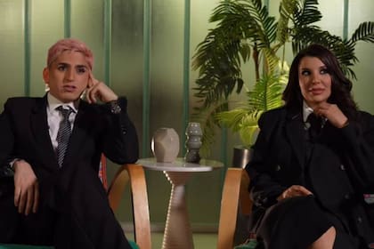 Enzo Agular junto a Charlotte Caniggia en la presentación del streaming ¡Qué tupé!