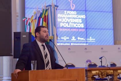 Enzo Di Fabio, Coordinador General del 1° Foro Panamericano de Jóvenes Políticos