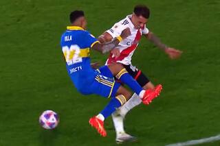 Un superclásico en donde el VAR sólo intervino para resolver las expulsiones del final