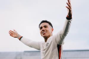 Gol, ovación y el atento radar de dos poderosos de Europa por el pase del campeón del mundo