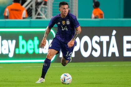 Enzo Fernández es una alternativa en el mediocampo en caso de que Guido Rodríguez no se recupere a tiempo para Qatar 2022