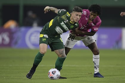 Enzo Fernández fue a jugar a préstamo a Defensa Y Justicia y allí tomó ritmo en partidos locales e internacionales antes de regresar a River