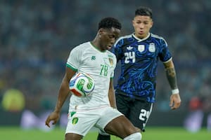 Con Messi en el banco de suplentes, la selección argentina se pone al frente ante Mauritania