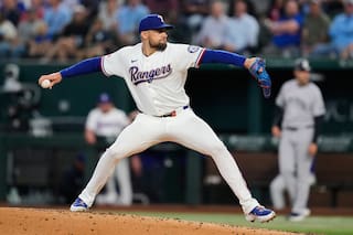 Eovaldi lanza 7 entradas en el triunfo 3-0 de los Rangers sobre los Yankees y evita la barrida