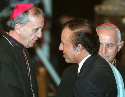 Con Carlos Menem, en la catedral metropolitana, en 1998