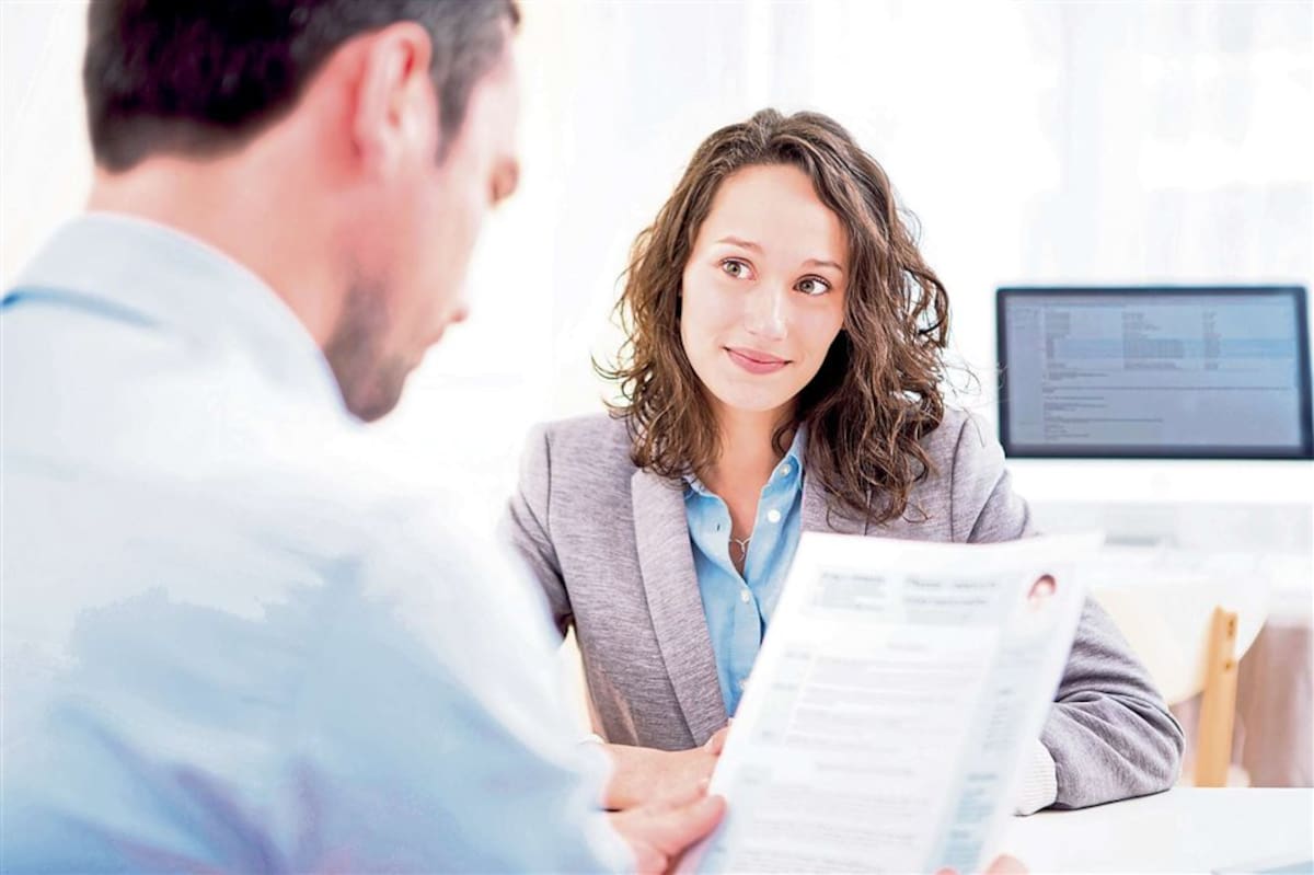 Te contamos en que consiste 'la prueba del vaso de agua' en las entrevistas de trabajo 80 Merca2.es Consejos adicionales para tener éxito en las entrevistas de trabajo