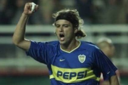 Equi González festeja el gol inaugural de Boca en la Copa Libertadores 2003