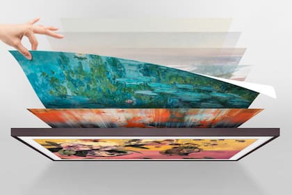 Equipado con una pantalla UHD de 55 pulgadas, The Frame se destaca por una colección de obras de arte que transforman al televisor en un cuadro cuando está apagado