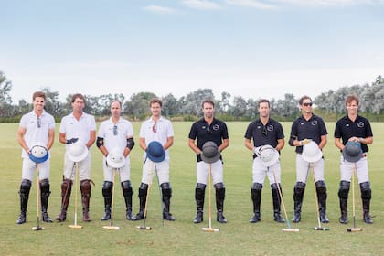Equipazos de amigos. Cruz Heguy, Rodrigo Rueda, Gonzalo Pieres, Santiago Tanoira, Facundo Pieres, Nicolás Pieres, Joaquín Pittaluga y Corchito salieron a la cancha 3 de Cuatro Vientos, en General Rodríguez, para dar visibilidad a la causa