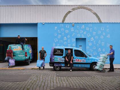 Equipo de Retail Mana Group y sus dos marcas de e-commerce, HiperMana y PetMana.