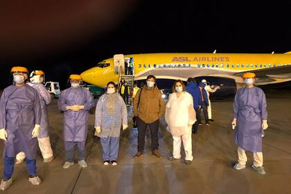 El equipo del hospital de El Calafate recibió el vuelo sanitario que vino de Francia