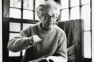 Nicanor Parra: el "antipoeta" que cambió la lengua española