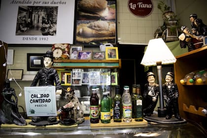 “Era una casa muy vieja y totalmente destrozada. Poco a poco la fueron armando”, recuerda Ale