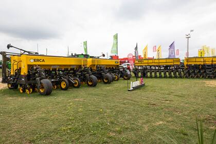 ERCA ofrece un amplio abanico de personalización de sus sembradoras.