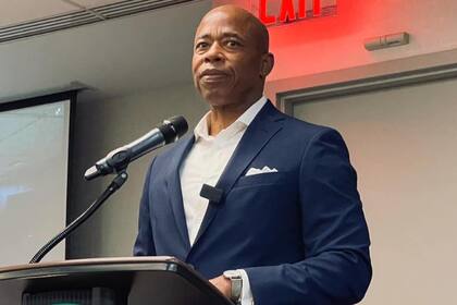 Eric Adams, alcalde de la ciudad de Nueva York, aseguró que los espacios para albergar inmigrantes son cada vez más limitados