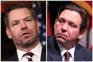 Ron DeSantis se suma al escándalo en California y pide la renuncia de Eric Swalwell en el Congreso
