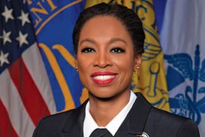 Quién es Erica Schwartz, la elegida de Trump para dirigir la agencia de salud