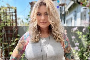 Erika Eleniak vuelve a Baywatch, 35 años después de haber abandonado el programa