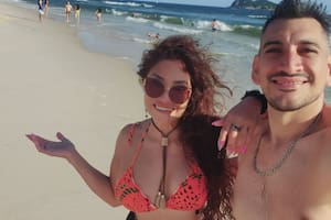 Erika y Richard, disfrutando en una de las playas de Búzios.